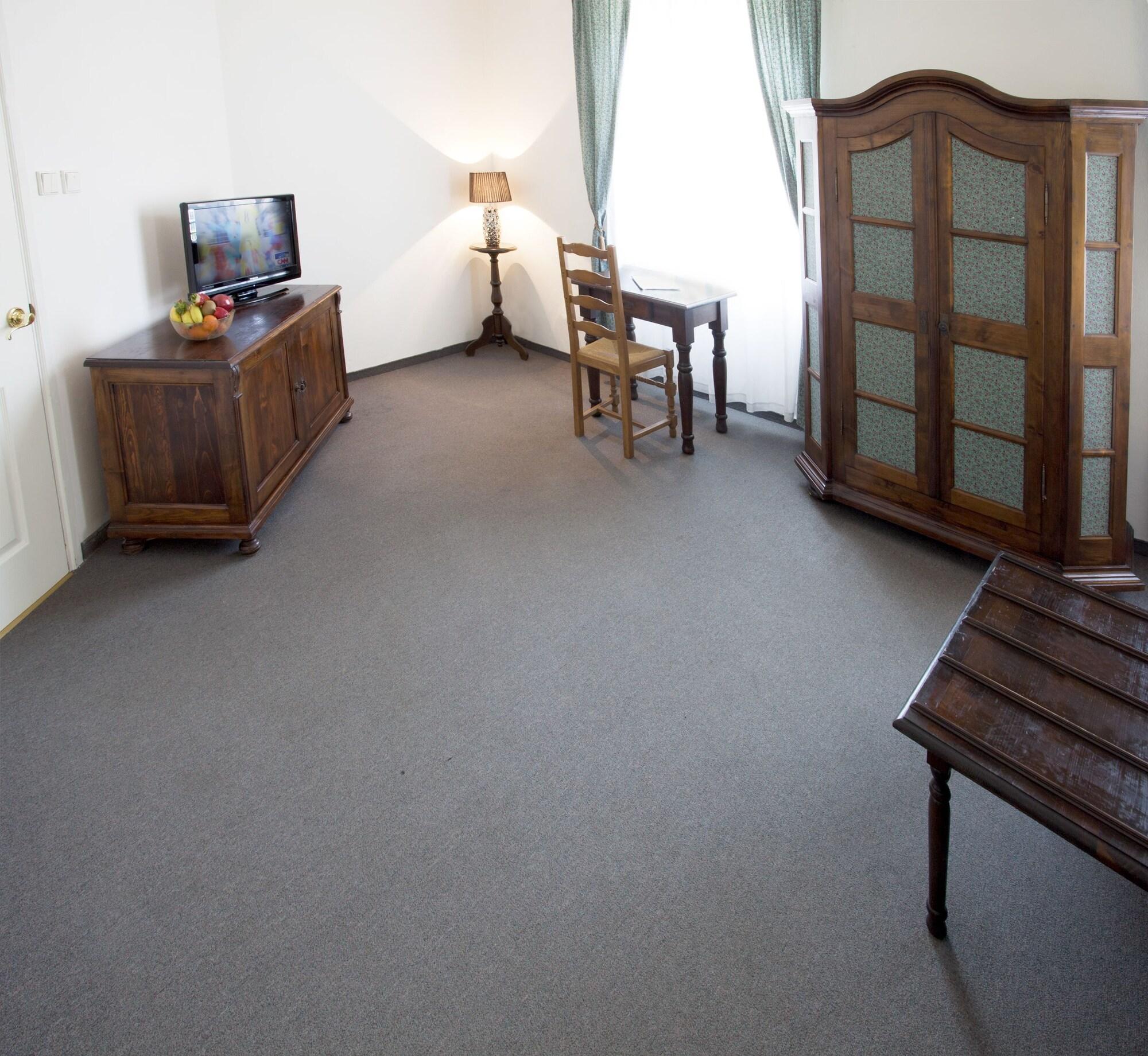 U Kříže Hotel 3*